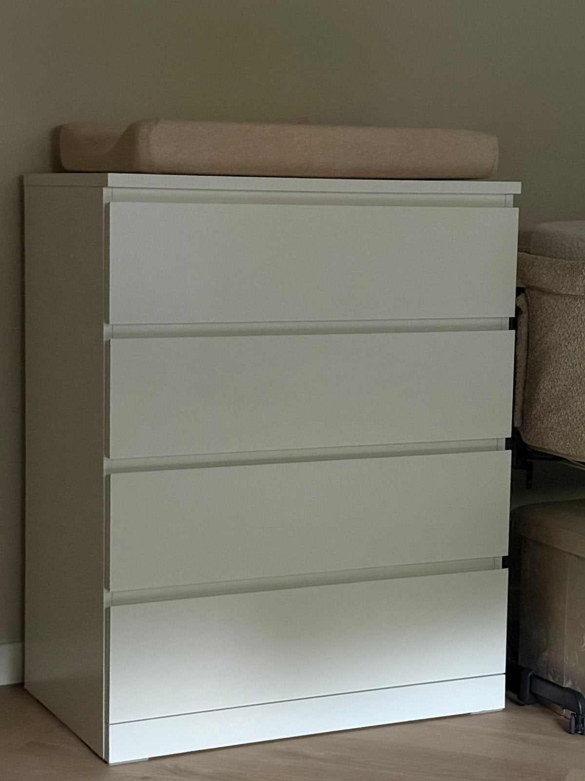 MALM ladekast, Ophalen, 50 tot 100 cm, Zo goed als nieuw, 3 of 4 laden