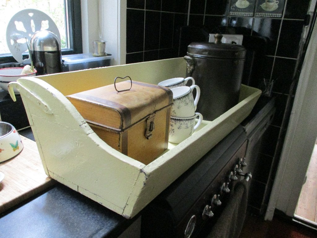 Antieke houten bak, Ophalen