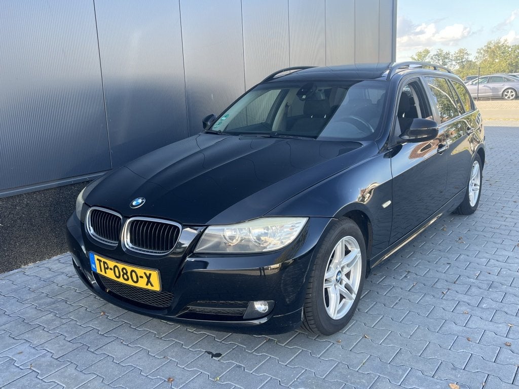 BMW 3 Serie Touring 318i 2008 Zwart Facelift Trekhaak Pano, Auto's, Verwarmde buitenspiegels, Achterwielaandrijving, Zwart, Handgeschakeld