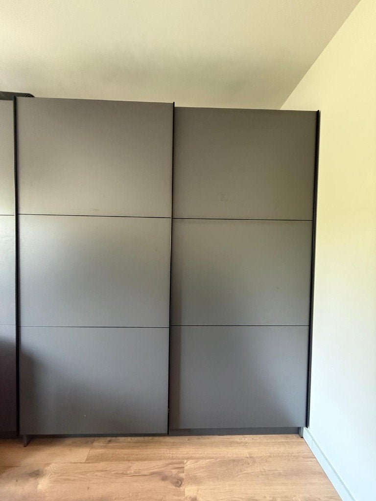 Donkergrijze schuifdeurkast (180x210x65), Ophalen, Kunststof, 200 cm of meer, 150 tot 200 cm