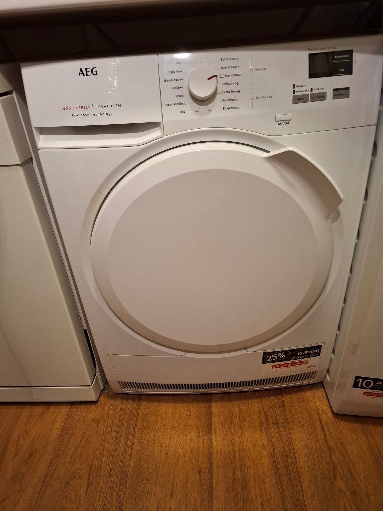 Wasdroger AEG, Ophalen, 6 tot 8 kg, Gebruikt, Voorlader