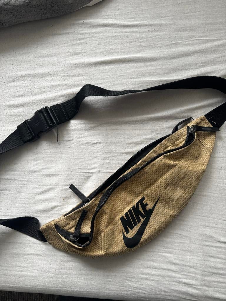 Nieuwe Nike Heuptas - Origineel en Ongebruikt, Ophalen of Verzenden, Nieuw, Beige, Overige merken