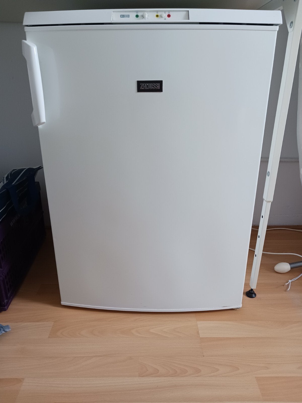Zanussi vriezer, Witgoed en Apparatuur, Vriezers en Diepvrieskisten, Gebruikt, Minder dan 85 cm, Minder dan 60 cm, Vrijstaand