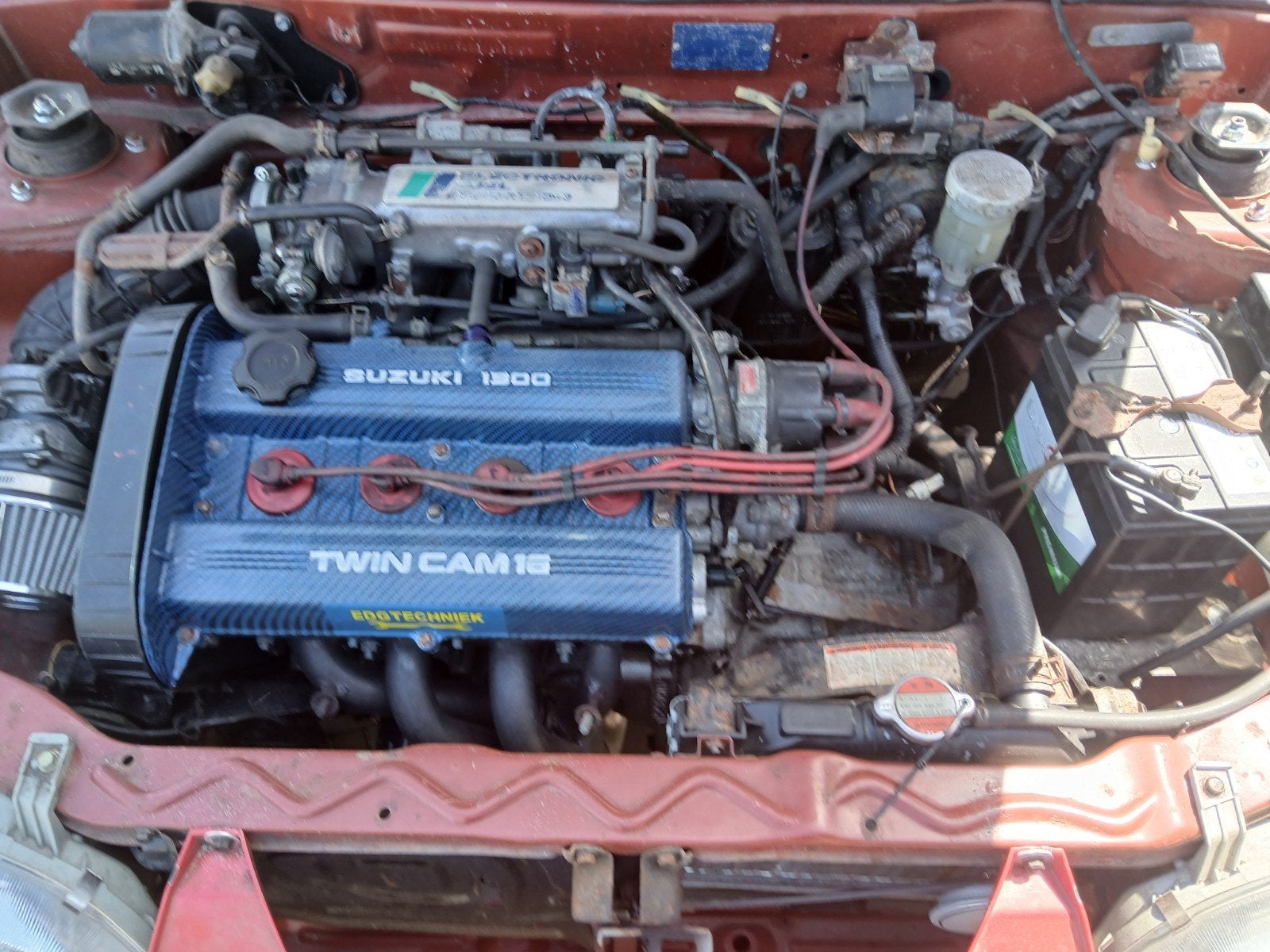 Suzuki Swift 1.3 GTI Twin-cam 16V U9 1992 Rood, foto 7