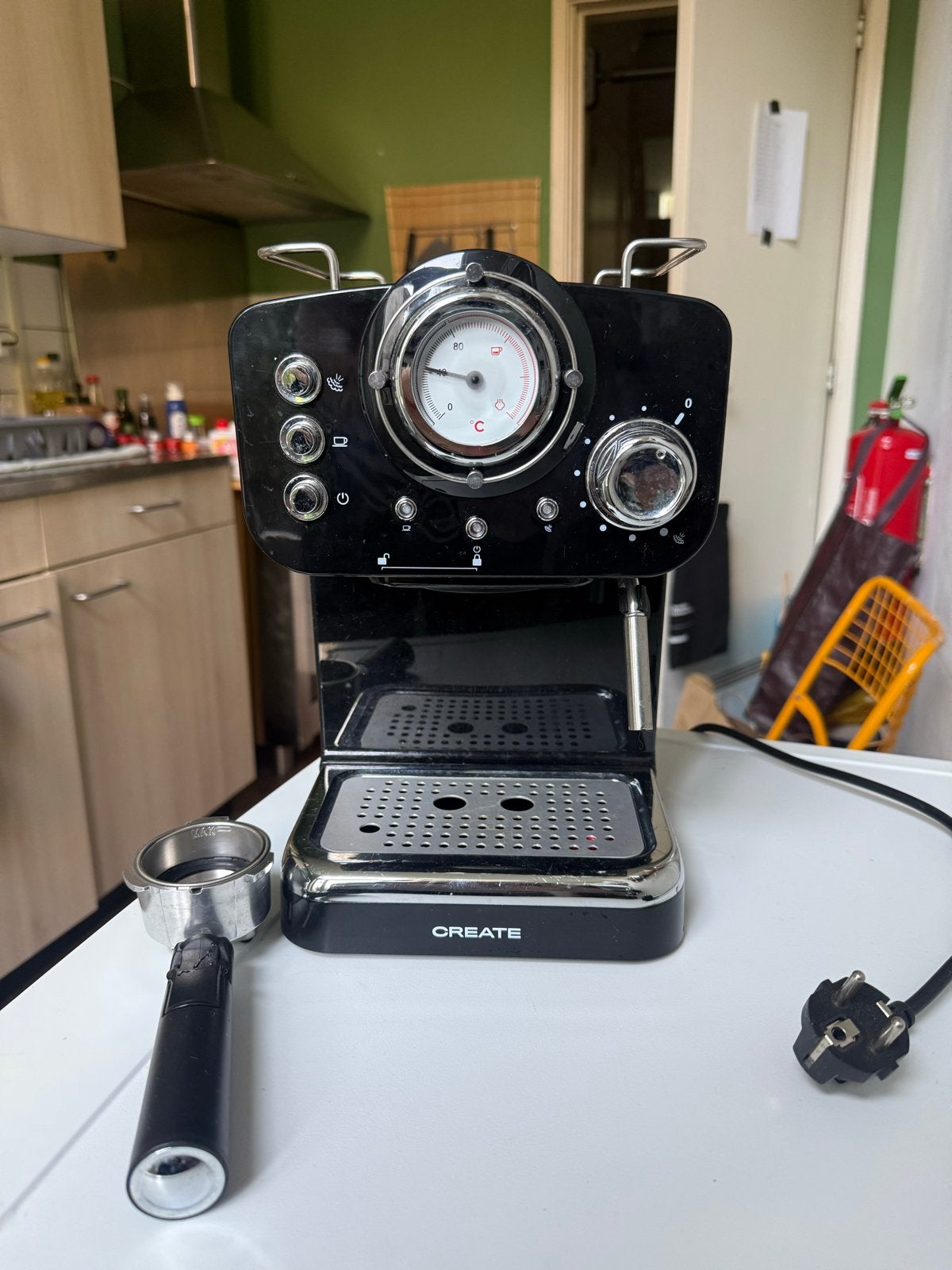 CREATE Espressomachine - Zwart, gebruikt, Ophalen, Afneembaar waterreservoir, Gebruikt, Espresso apparaat
