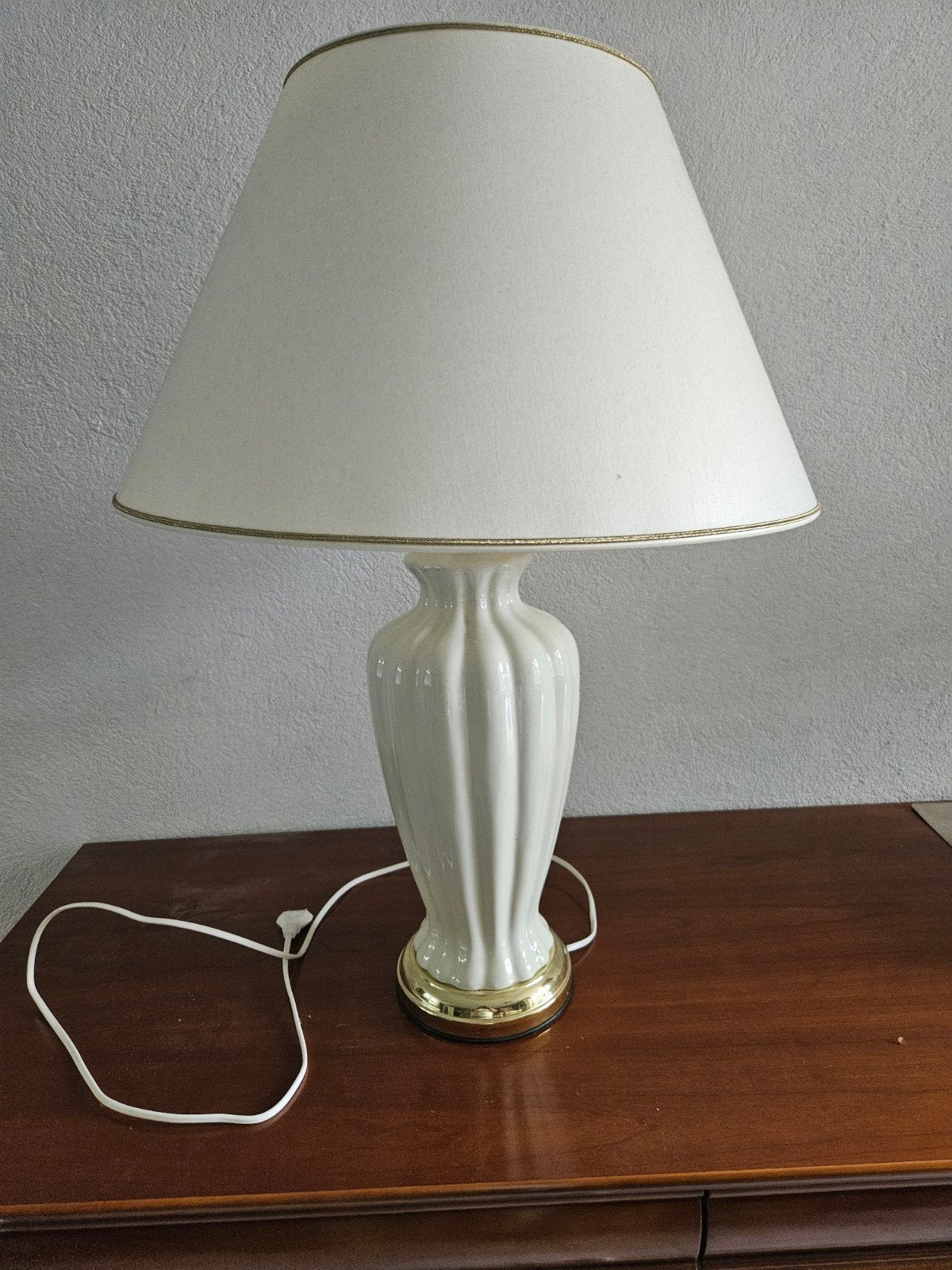 Mooie lamp met witte kap 70cm hoog, Huis en Inrichting, Lampen | Tafellampen, Ophalen, Keramiek, E27 (groot), Zo goed als nieuw