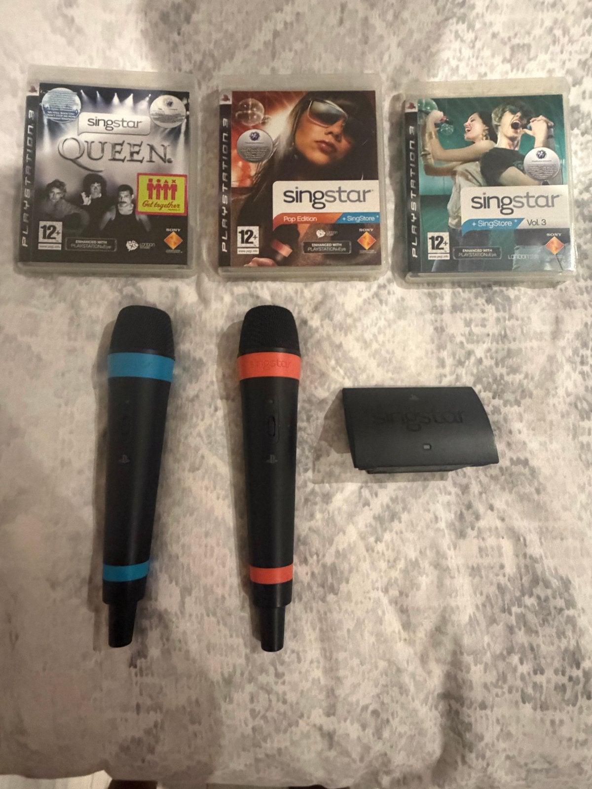 Singstar PlayStation 3 bundel met 3 spellen en 2 microfoons, Ophalen, Muziek, Gebruikt, 2 spelers