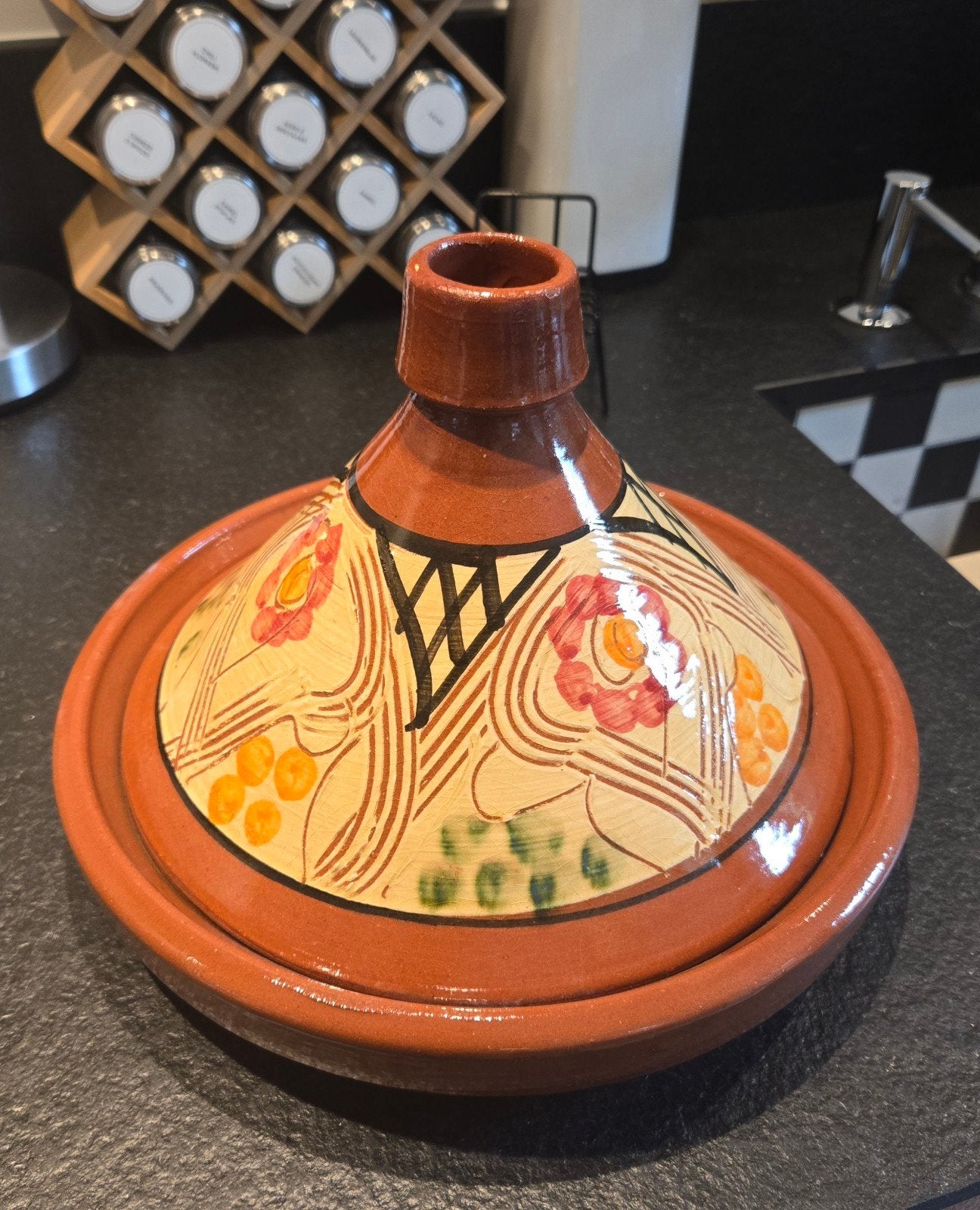 Mooie handgemaakte Marokkaanse Tajine - Nieuw, Overige typen, Nieuw, Ophalen of Verzenden, Steen/keramiek