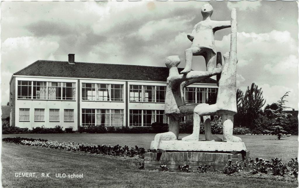 Gemert – R.K. ULO-school., Verzamelen, Ansichtkaarten | Nederland, Ophalen of Verzenden, 1960 tot 1980, Ongelopen, Noord-Brabant