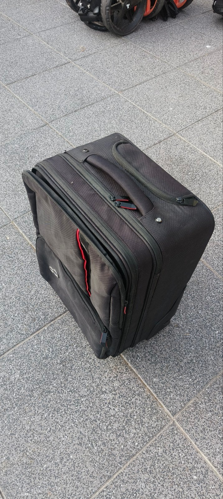 Zwarte laptop trolley koffer met uitschuifbare handgreep, Ophalen, 40 tot 60 cm, Gebruikt, Zwart
