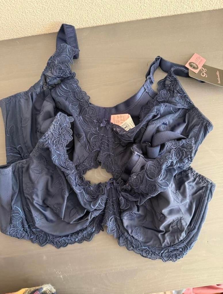 Diva BH’s, nieuw, donkerblauw, maat 85F, Kleding | Dames, Ondergoed en Lingerie, Ophalen of Verzenden, Blauw, BH