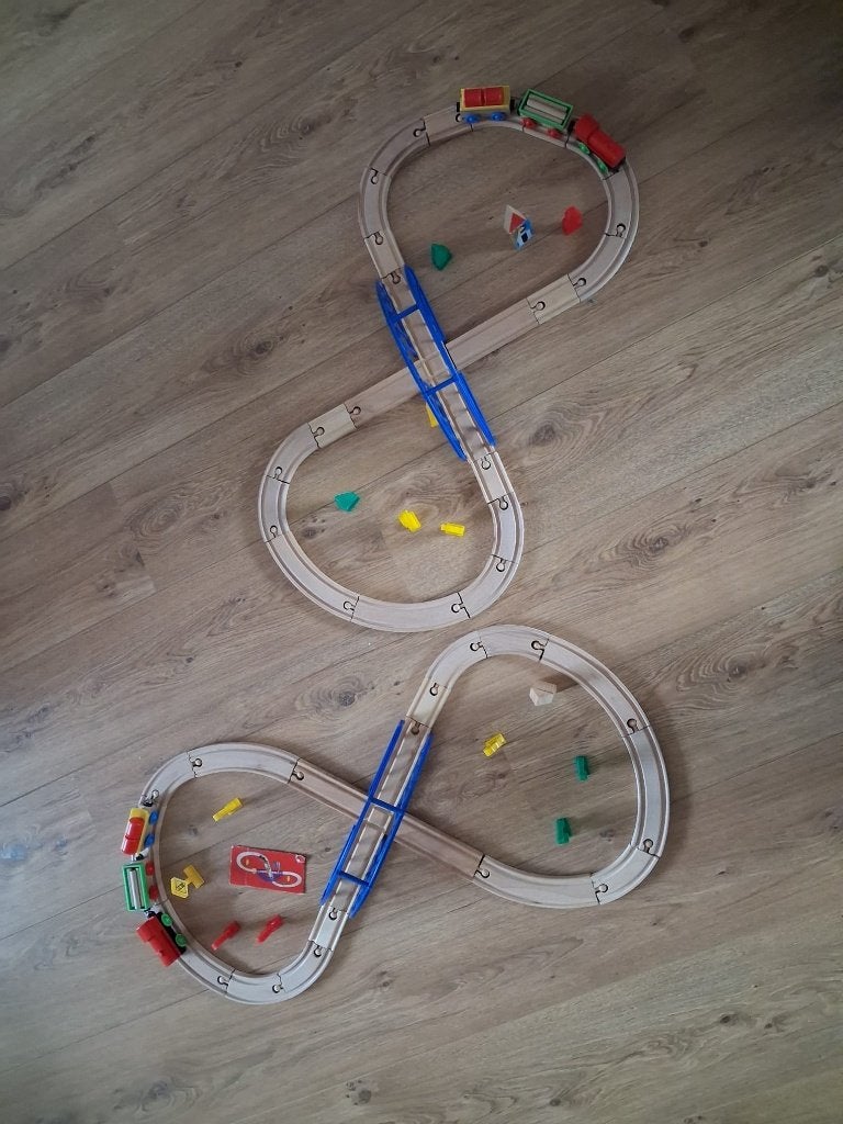 Houten treinbaan, Ophalen, Zo goed als nieuw, Duw- of Trekspeelgoed