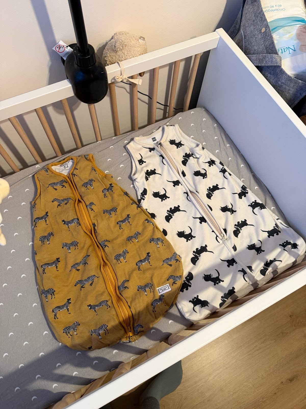 2 babyslaapzakken maat 50 maat 62 takkie en siempie en zebra, Gebruikt, Ophalen of Verzenden, Hema, Gevoerd