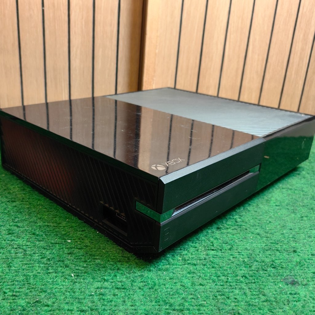 Microsoft  XBOX One Console 500GB - In Nette Staat, Microsoft, Gebruikt, Support@microsoft.com, Microsoft Corporation
One Microsoft Way
Redmond, WA 98052-6399
USA