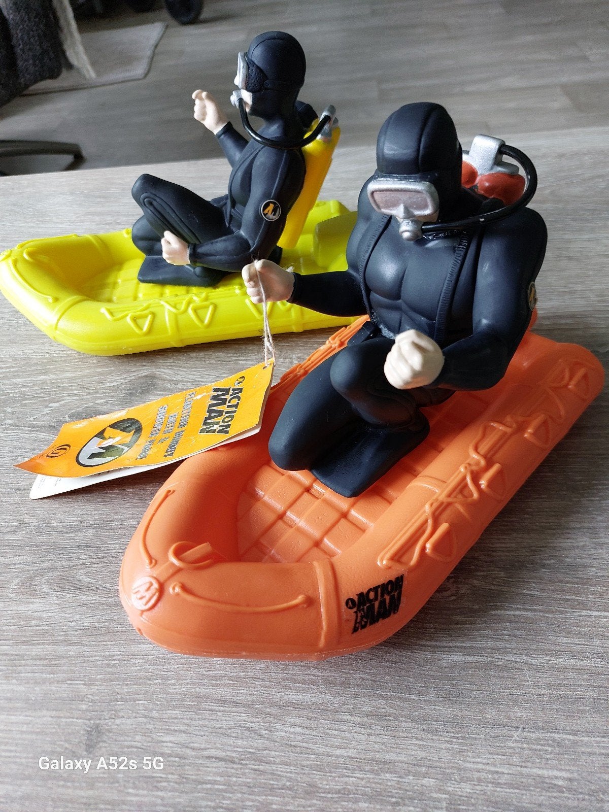 AZCTIONMAN IN FUIKPAK OP EEN BOOT.ORGINEEL KAARTJE., 1 speler, Zo goed als nieuw, Vanaf 12 jaar, Ophalen