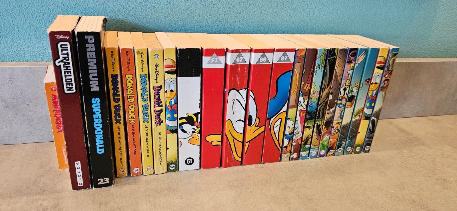 Grote collectie Donald Duck stripboeken en specials, Meerdere stripboeken, Ophalen of Verzenden, Gelezen