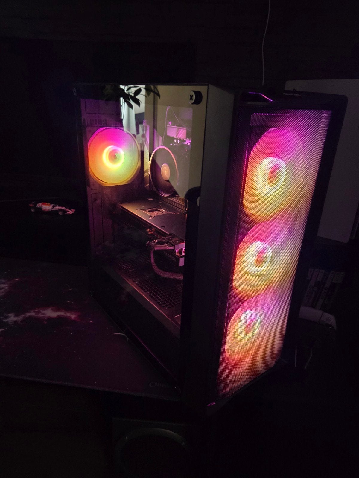 Custom Gaming PC - AMD Ryzen 5 7600 Radeon 7700 XT 12GB, Computers en Software, Desktop Pc's, 32 GB, Zo goed als nieuw, Gaming