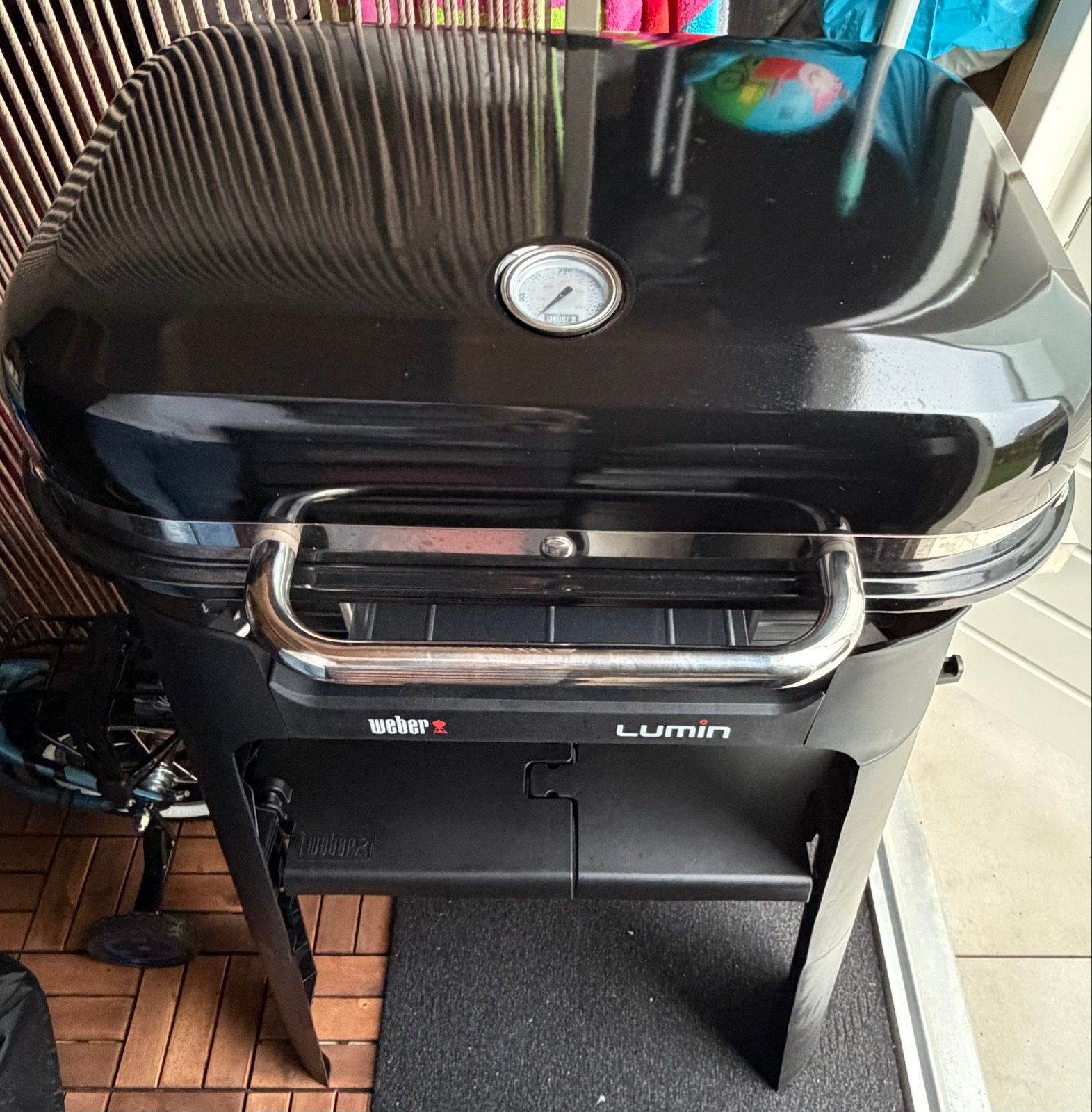 Zo goed als nieuwe uit 2026 Weber Compact barbecue met hoes, Ophalen, Zo goed als nieuw