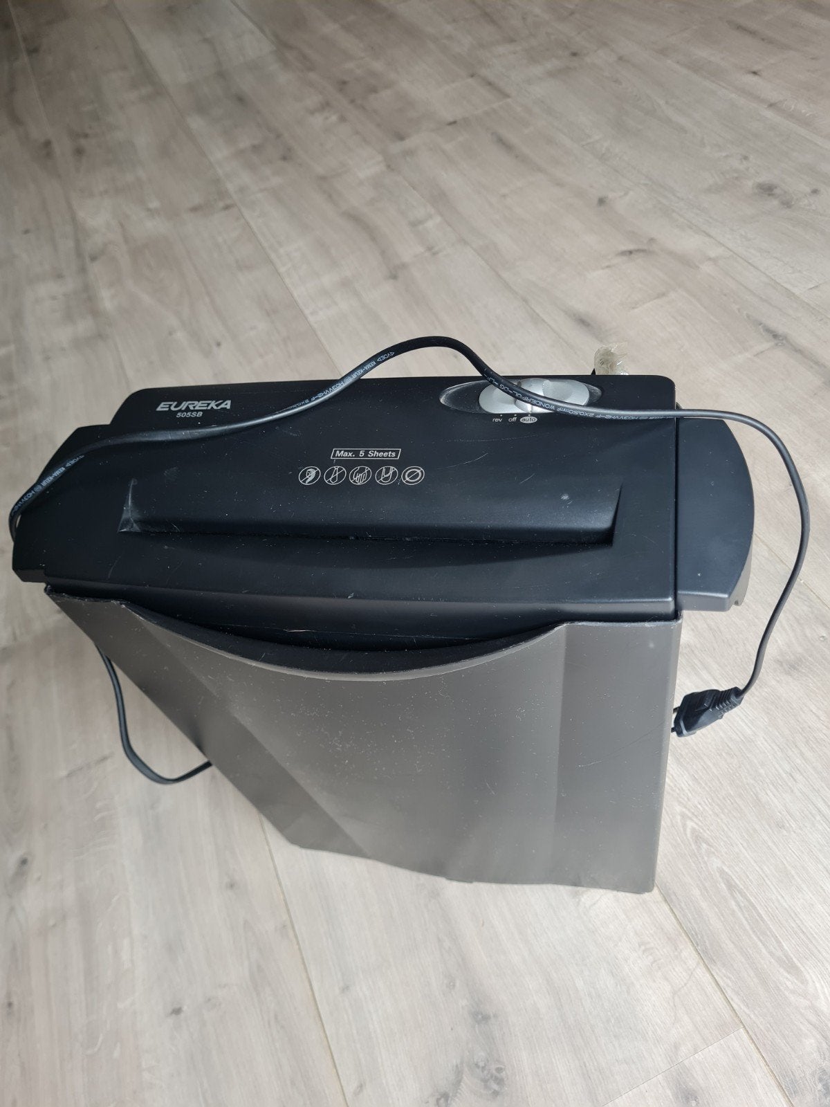 Papierversnipperaar Eureka 505SB, Diversen, Bureau-accessoires, Zo goed als nieuw, Ophalen of Verzenden