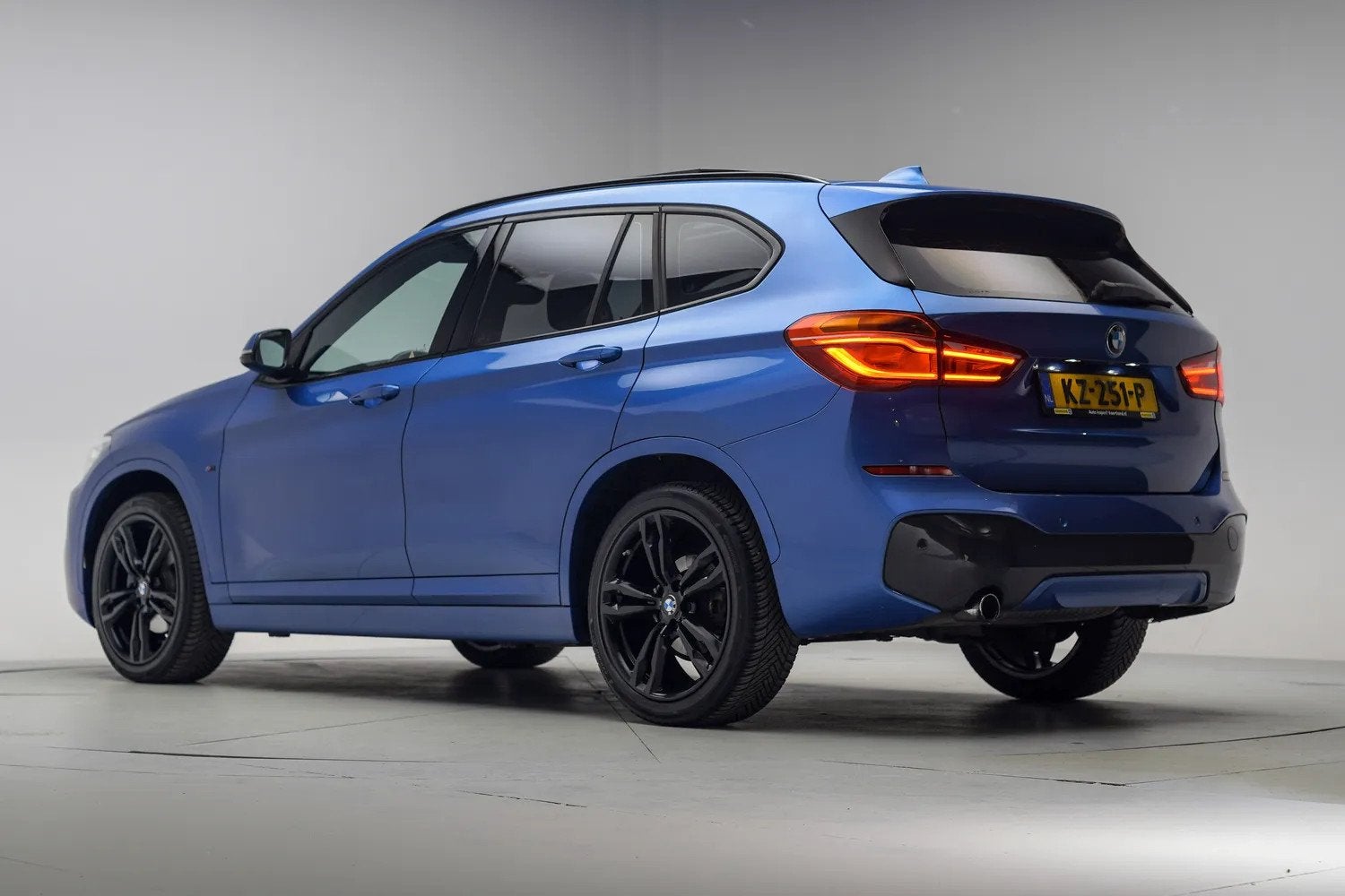 BMW X1 sDrive18i M Sport [ Panorama Navi Led ] (bj 2017), Auto's, BMW, X1, Automatische klimaatregeling, 136 pk, Gebruikt