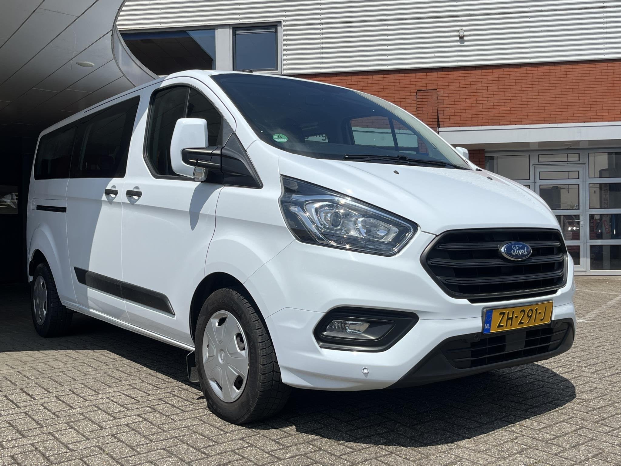 Ford Transit Custom 320 2.0 TDCI 105PK L2H1 Trend 9 PERSOONS, Auto's, Voorwielaandrijving, Stof, Gebruikt, Euro 6