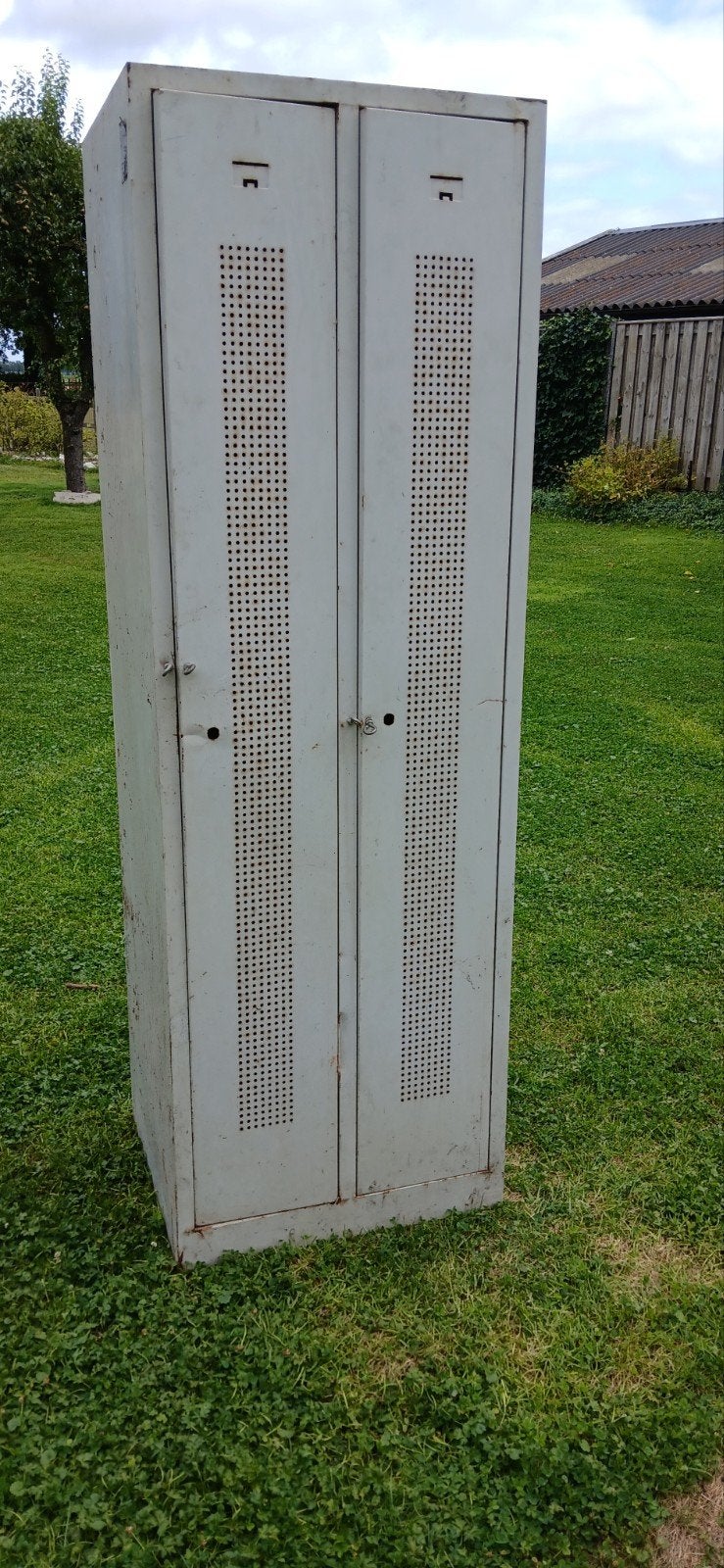 bijna gratis Vintage metalen locker / kledingkast, industrie, Ophalen, Gebruikt, Industrieel, Vintage