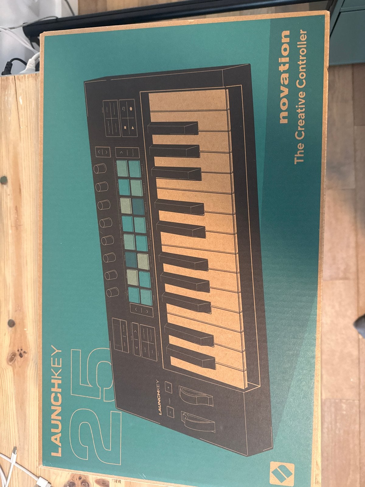 Novation Launchkey 25 MIDI-keyboard controller, Overige merken, Zo goed als nieuw, Aanslaggevoelig, Overige aantallen