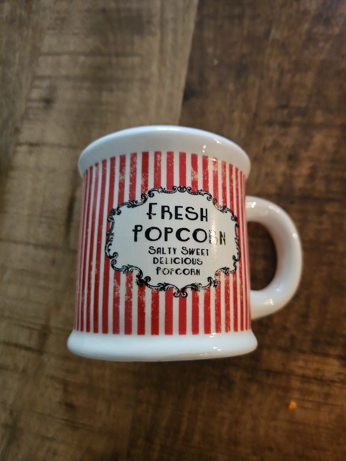 Zout Retro Popcorn Mok - 'Fresh Popcorn' Design, Verzenden, Steen/keramiek, Wit, Overige merken