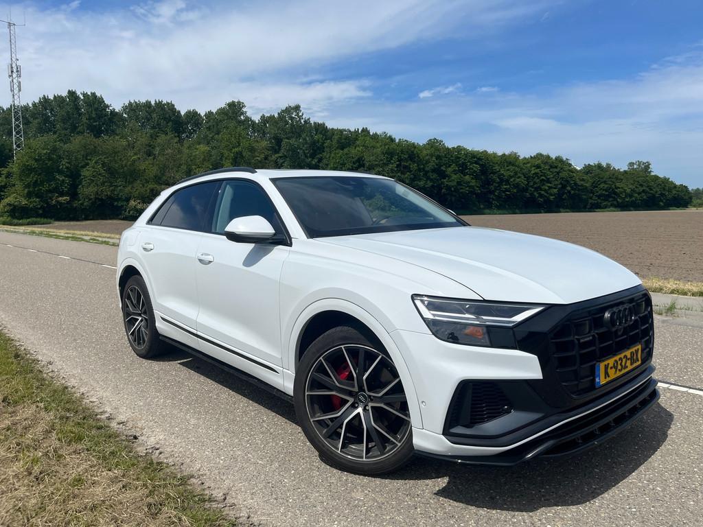 Audi Q8 55 TFSI Black and White Edition, Automaat, Gebruikt, Euro 6, 2995 cc