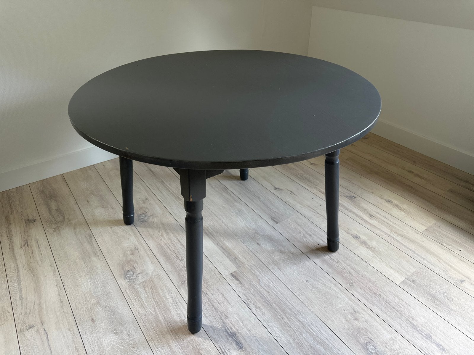 Ronde eiken tafel - Donkergrijs, Huis en Inrichting, Ophalen, Gebruikt, 100 tot 150 cm, Vier personen