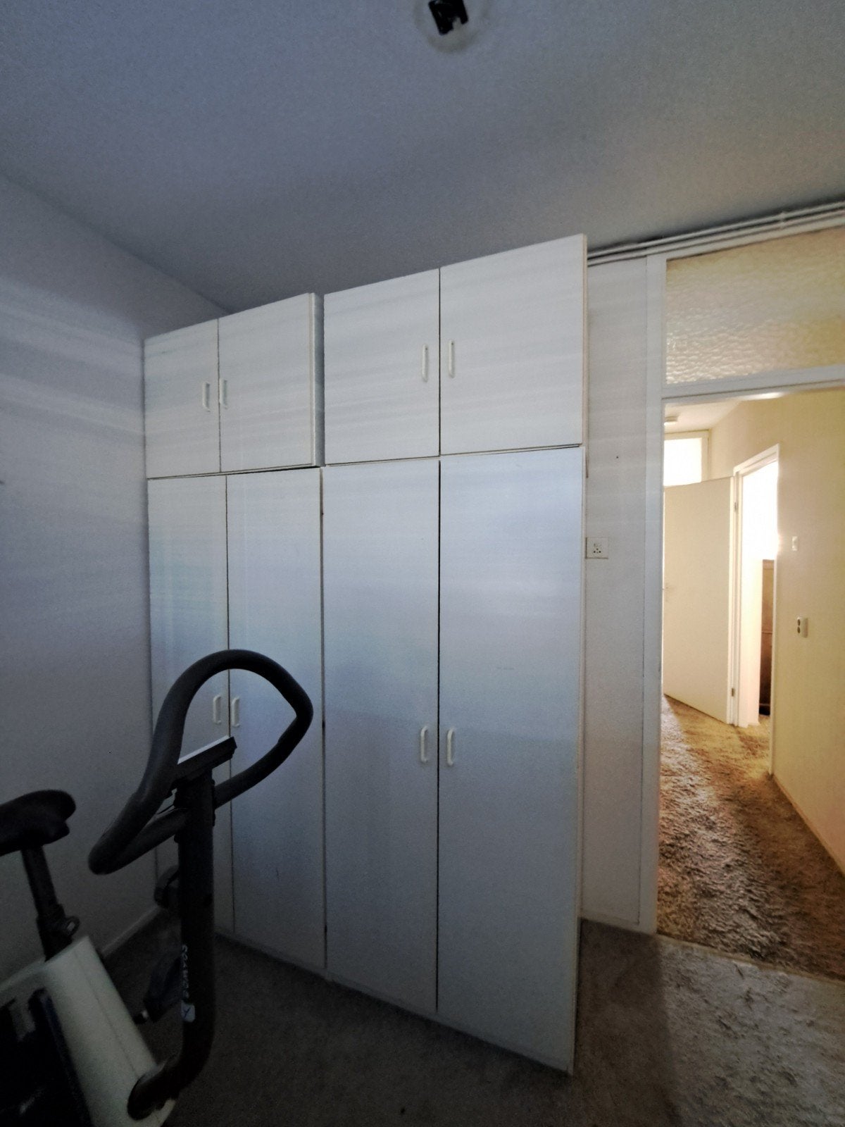 Witte hang-leg kledingkasten., Huis en Inrichting, Kasten | Kledingkasten, Ophalen, Met deur(en), Gebruikt, 200 cm of meer