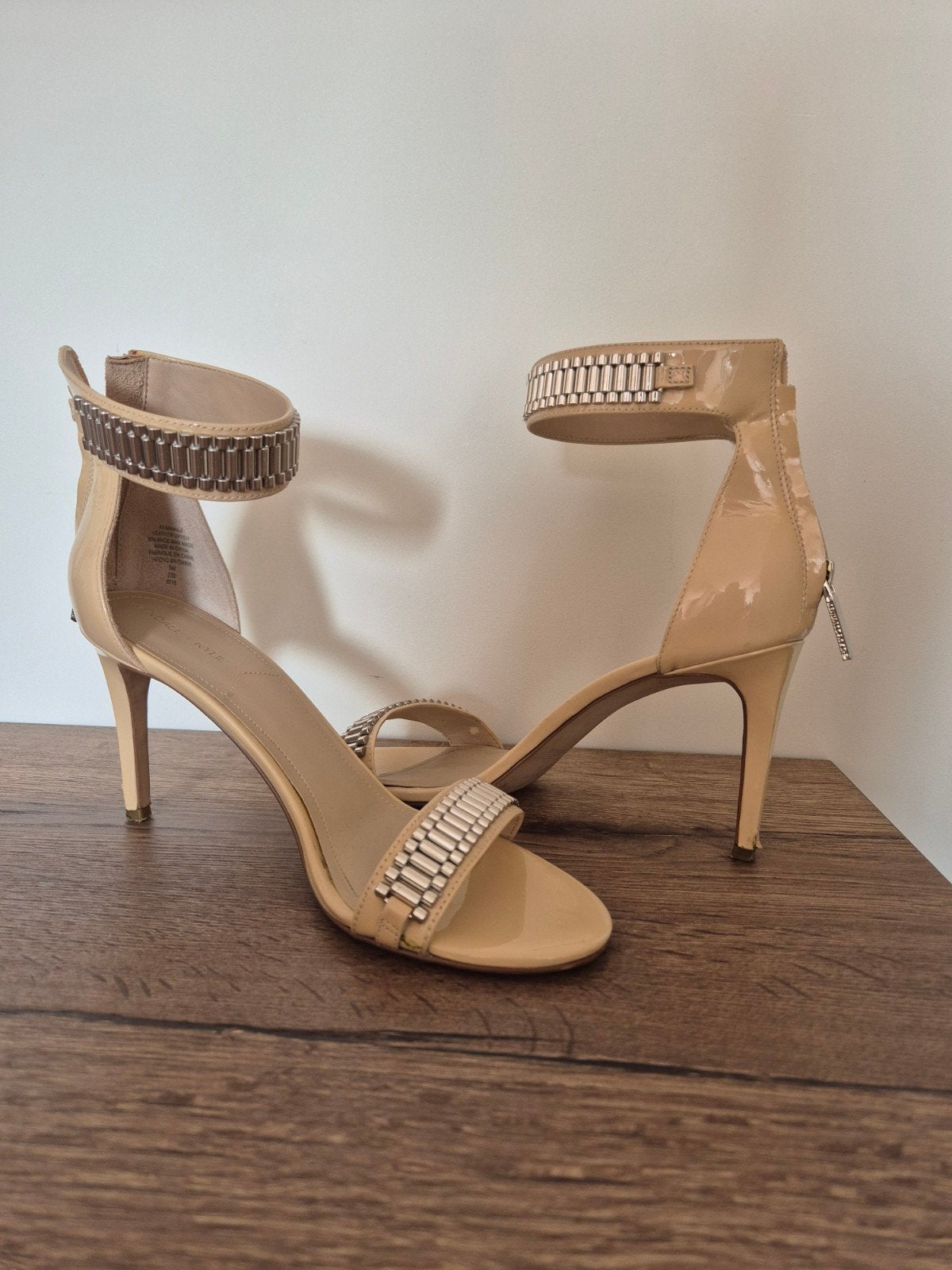 Kendall + Kylie Sandalen met hak - Beige/Nude - Maat 40, Beige, Kendall + Kylie, Gedragen, Sandalen of Muiltjes