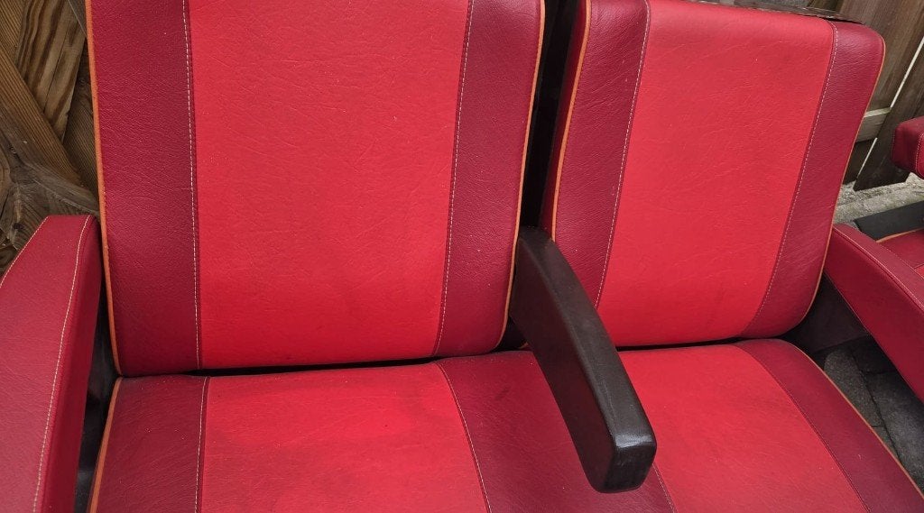 2 stel bijzondere vintage leren banken uit een trein, Huis en Inrichting, Stoelen, Ophalen, Gebruikt, Vier, Leer