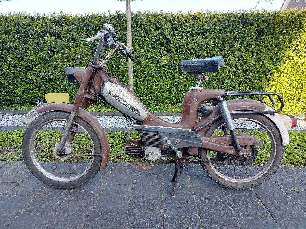 GEZOCHT: Sparta Buddy papieren om hem in Dland te registeren, Verzenden