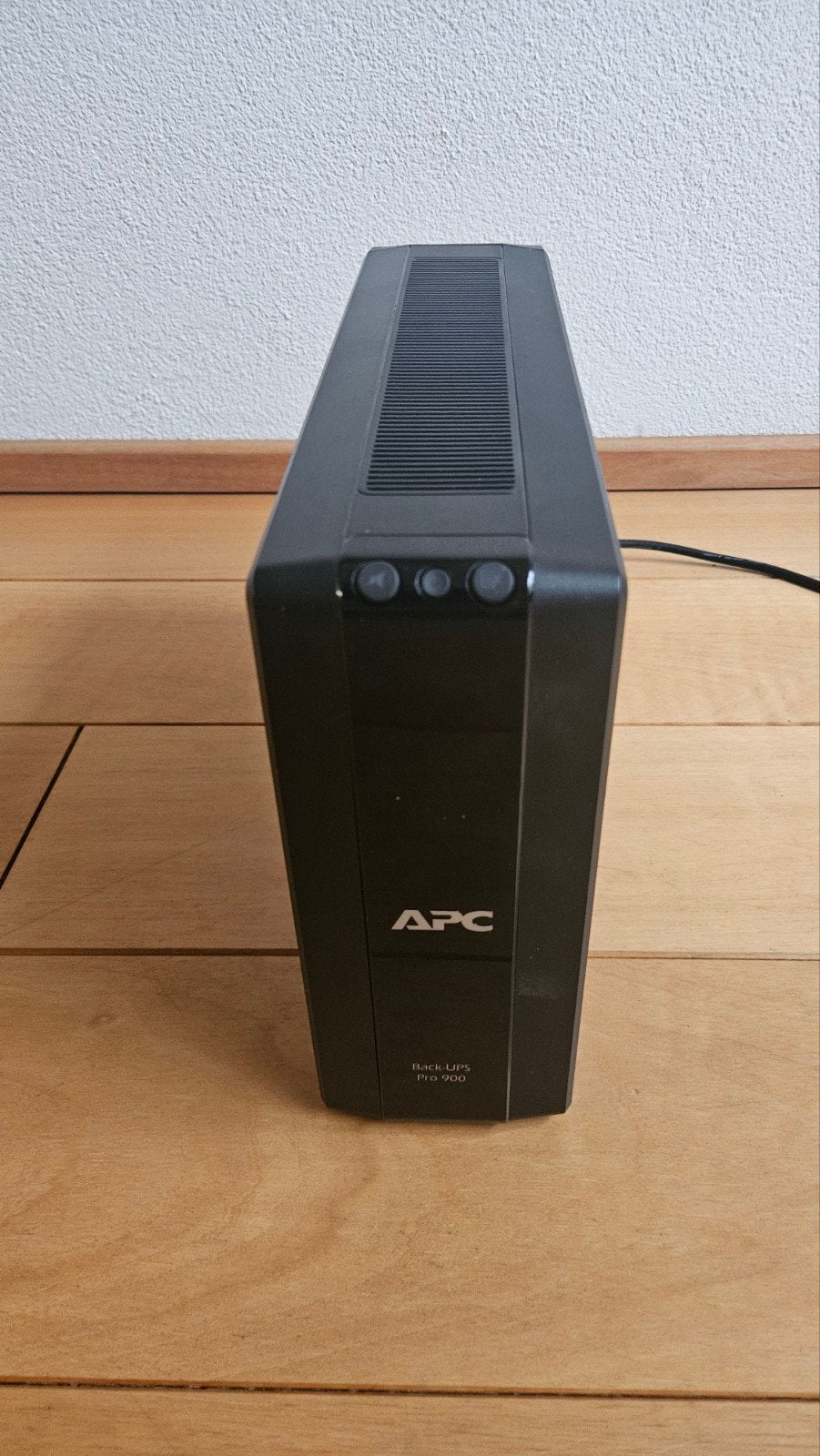 APC UPS BR900G-GR zónder accu, Computers en Software, Noodvoedingen (UPS), Zo goed als nieuw, Ophalen