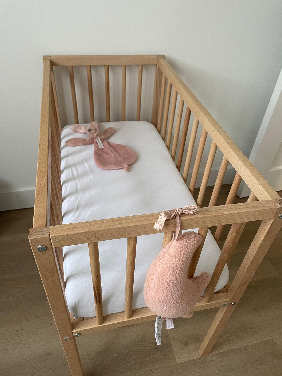 Houten wieh met tencel matras, Ophalen, Zo goed als nieuw, Wieg