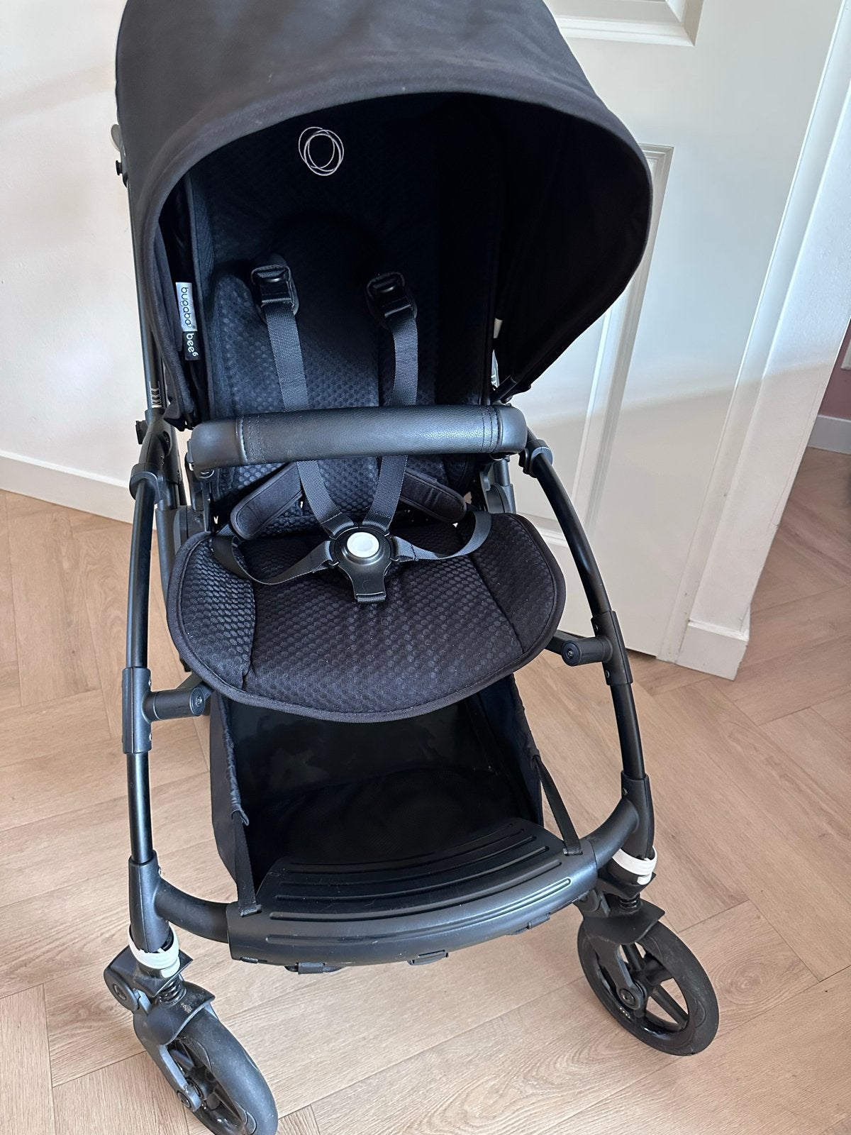 Bugaboo Bee 6 kinderwagen - Zo goed als nieuw, Bugaboo, Verstelbare duwstang, Zo goed als nieuw, Ophalen