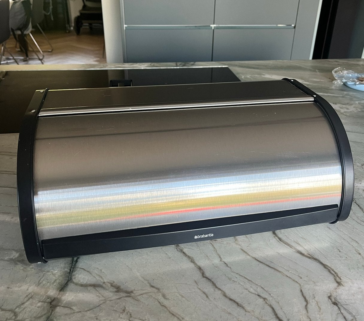 Brabantia Broodtrommel - RVS met Zwarte Details, Ophalen, Zilver, Zo goed als nieuw, Metaal