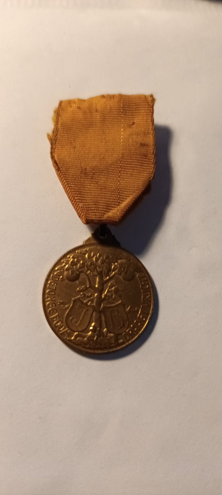 Oude Medaille JAB met Oranje Lint - Vintage Verzamelaarsitem, Ophalen of Verzenden