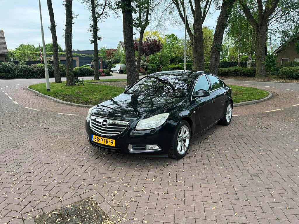 Opel Insignia 2011 – 232.000 km – Comfortabele en ruime auto, Auto's, Opel, Euro 5, Zwart, 4 cilinders, 179 pk