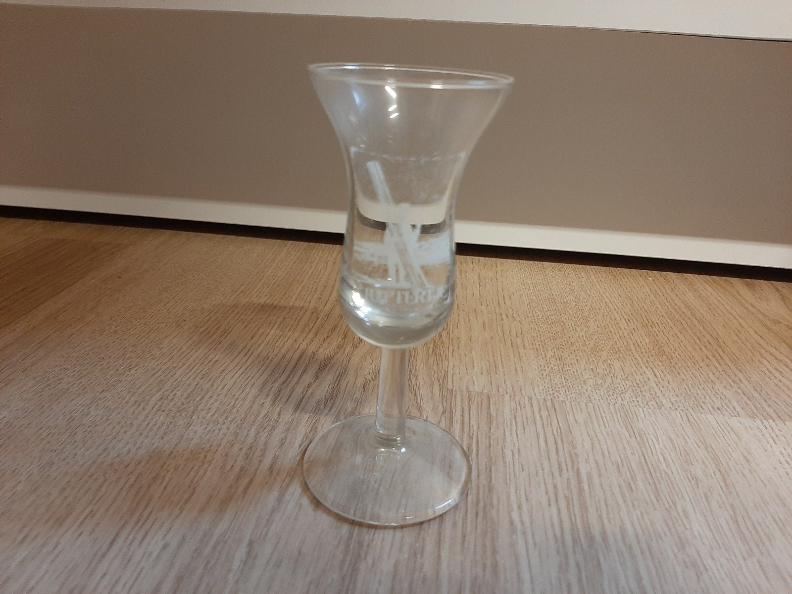 Juttertje glas glaasje, Ophalen of Verzenden