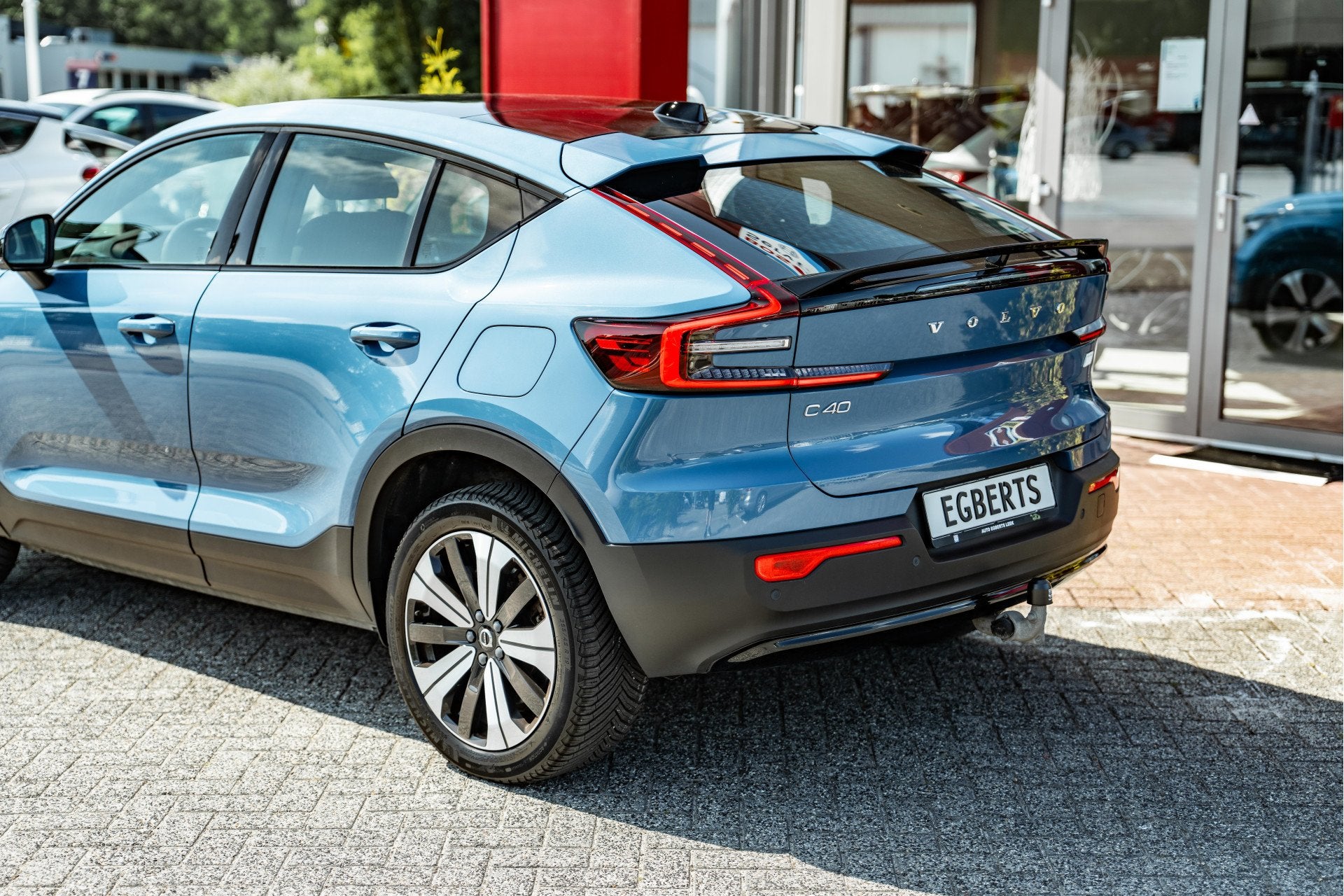 Volvo C40 Recharge Plus 69 kWh | Pano | ACC | Trekhaak | SOH, Gebruikt, Zwart, Zwart, SUV of Terreinwagen