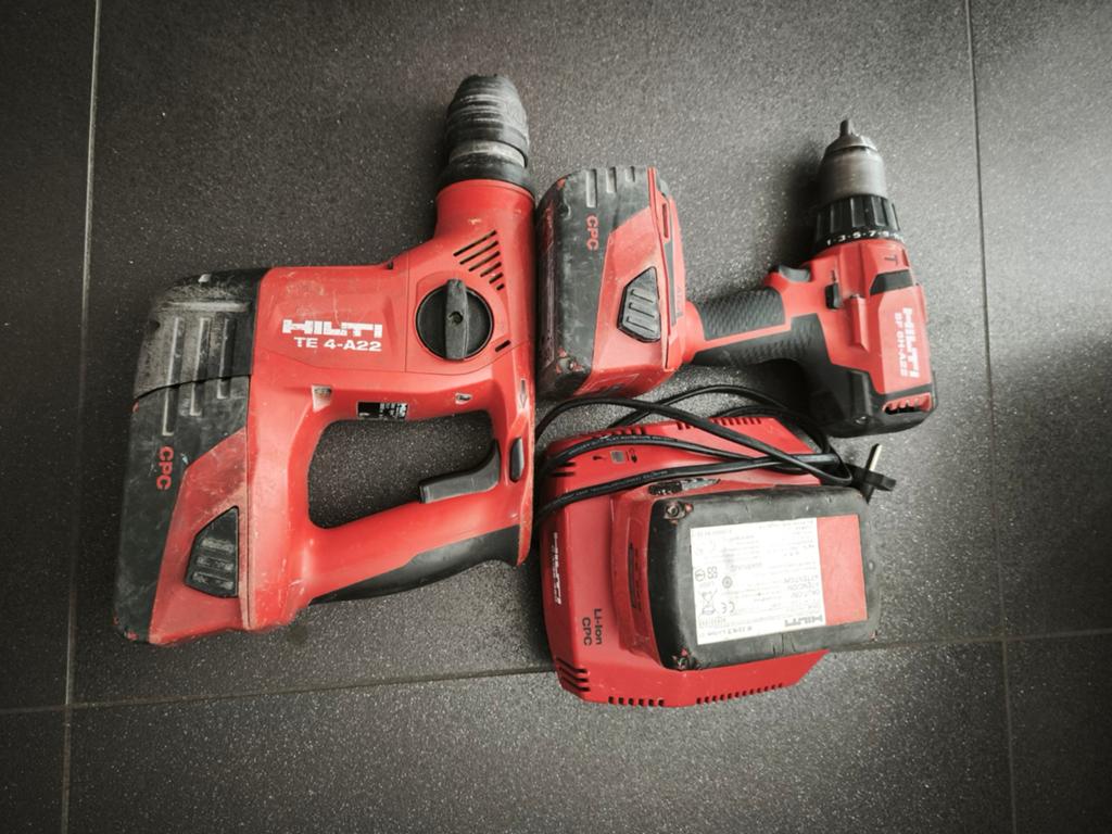 Hilti, Doe-het-zelf en Verbouw, Gereedschap | Boormachines, Ophalen of Verzenden, Gebruikt, Boor- en Schroefmachine