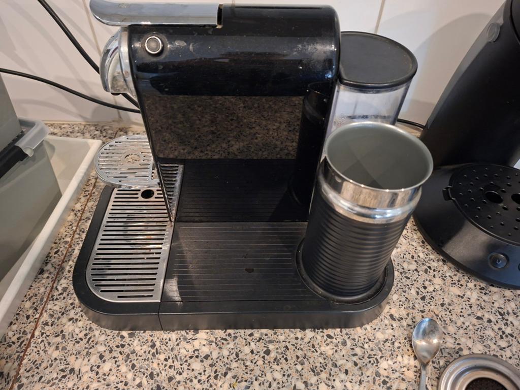 Nespresso Magimix Inissia met melkopschuimer, Ophalen, Gebruikt, Koffiemachine, 1 kopje