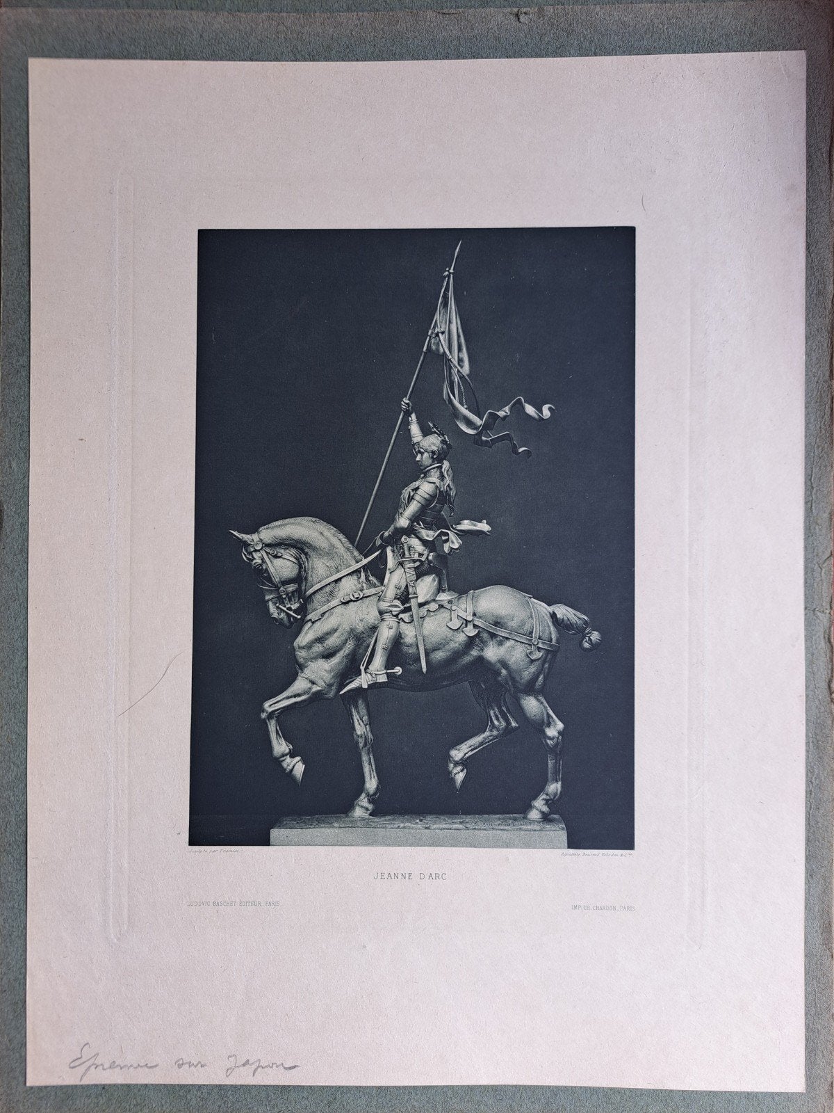 Litho 1900 - Jeanne d'Arc - Sculpteur Emmanuel Frémiet, Antiek en Kunst, Ophalen of Verzenden