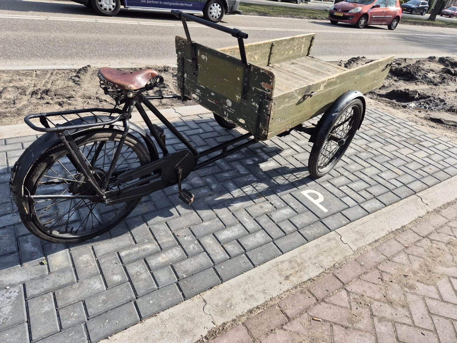 Vintage Bakfiets met Houten Bak - Uniek Transportmiddel, Fietsen en Brommers, Fietsen | Bakfietsen, Gebruikt, Overige merken, Goederen