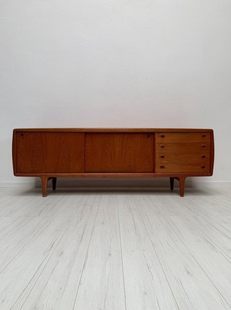 H.P. Hansen groot teak dressoir Deens design jaren 60, Ophalen of Verzenden, Zo goed als nieuw, 25 tot 50 cm, Teakhout