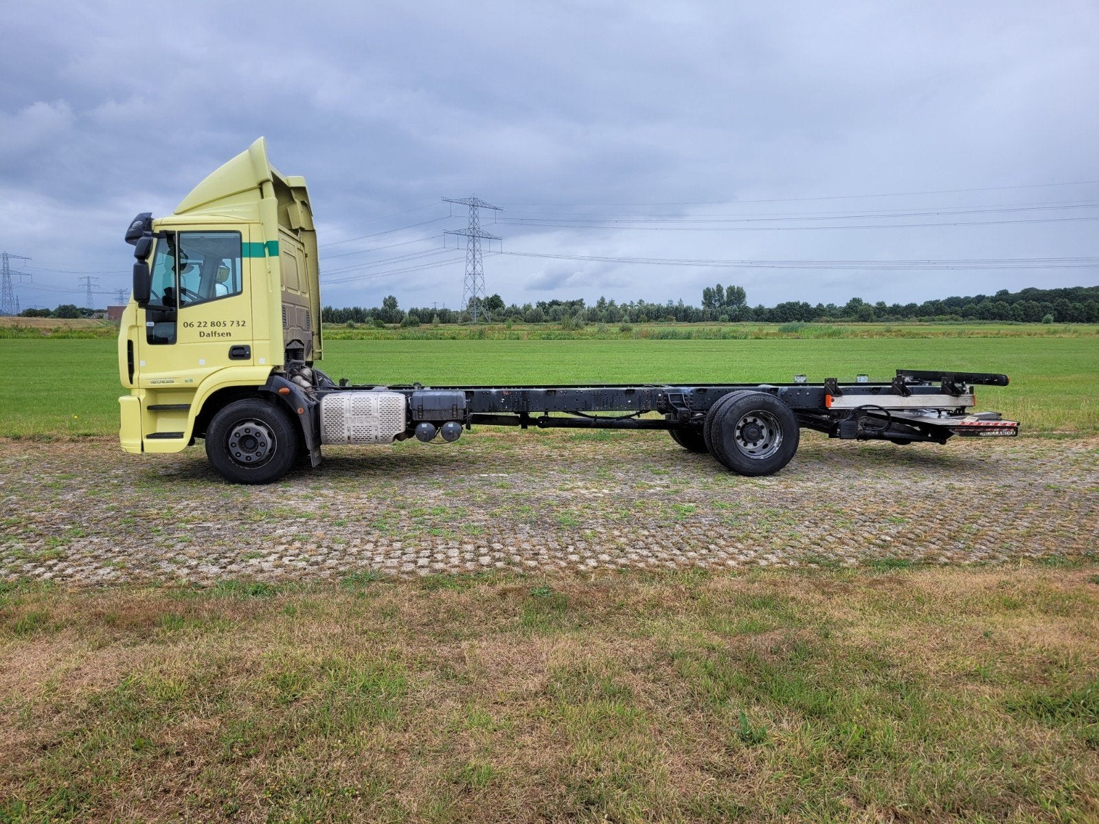 Vrachtwagen Iveco Eurocargo 2015  – 260.000 km, Automaat, Euro 6, Geel, Elektrische ramen