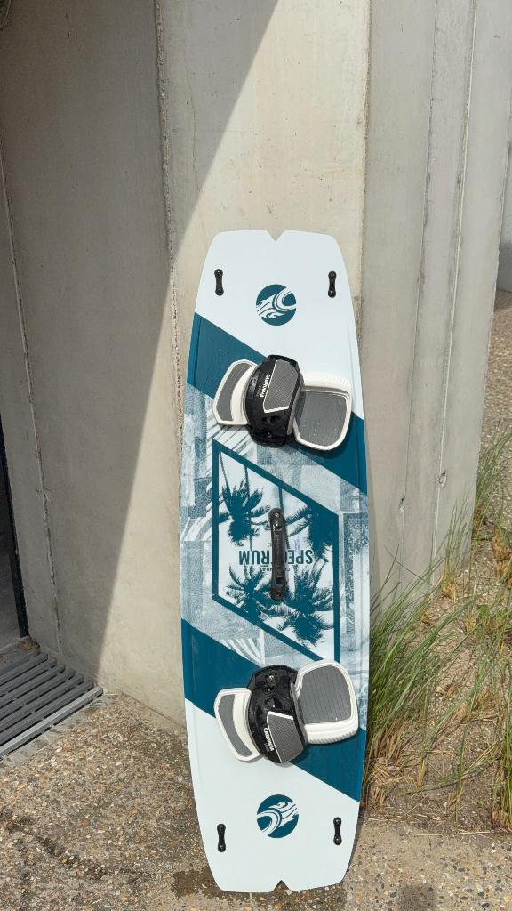 Kiteboard Cabrinha Spectrum, Watersport en Boten, Kitesurfen, Twintip, Kiteboard, Ophalen of Verzenden, Zo goed als nieuw