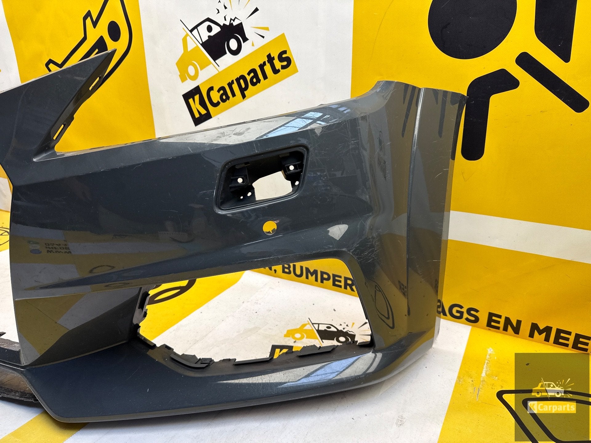 Voorbumper Audi TT 8S TTS S-line 8S0807437H PDC KLS BUMPER, Gebruikt, Voor, AUDI AG, Auto-Union-Strasse 1
85045  Ingolstadt, DE